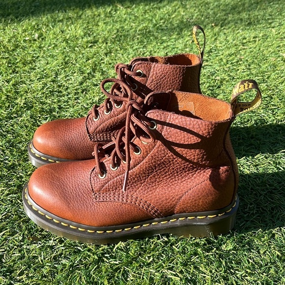 NWT DR MARTENS 101 Ambassador Leather Ankle Boots! - Picture 8 of 14